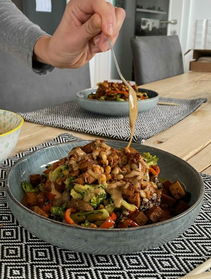 Vegan Tofu-Veggie Bowl